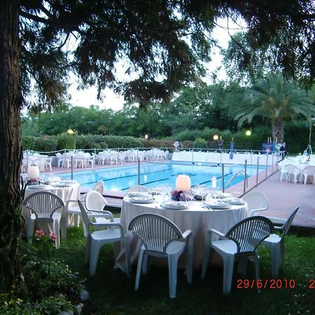 Hotel Garden Terni Esterno foto