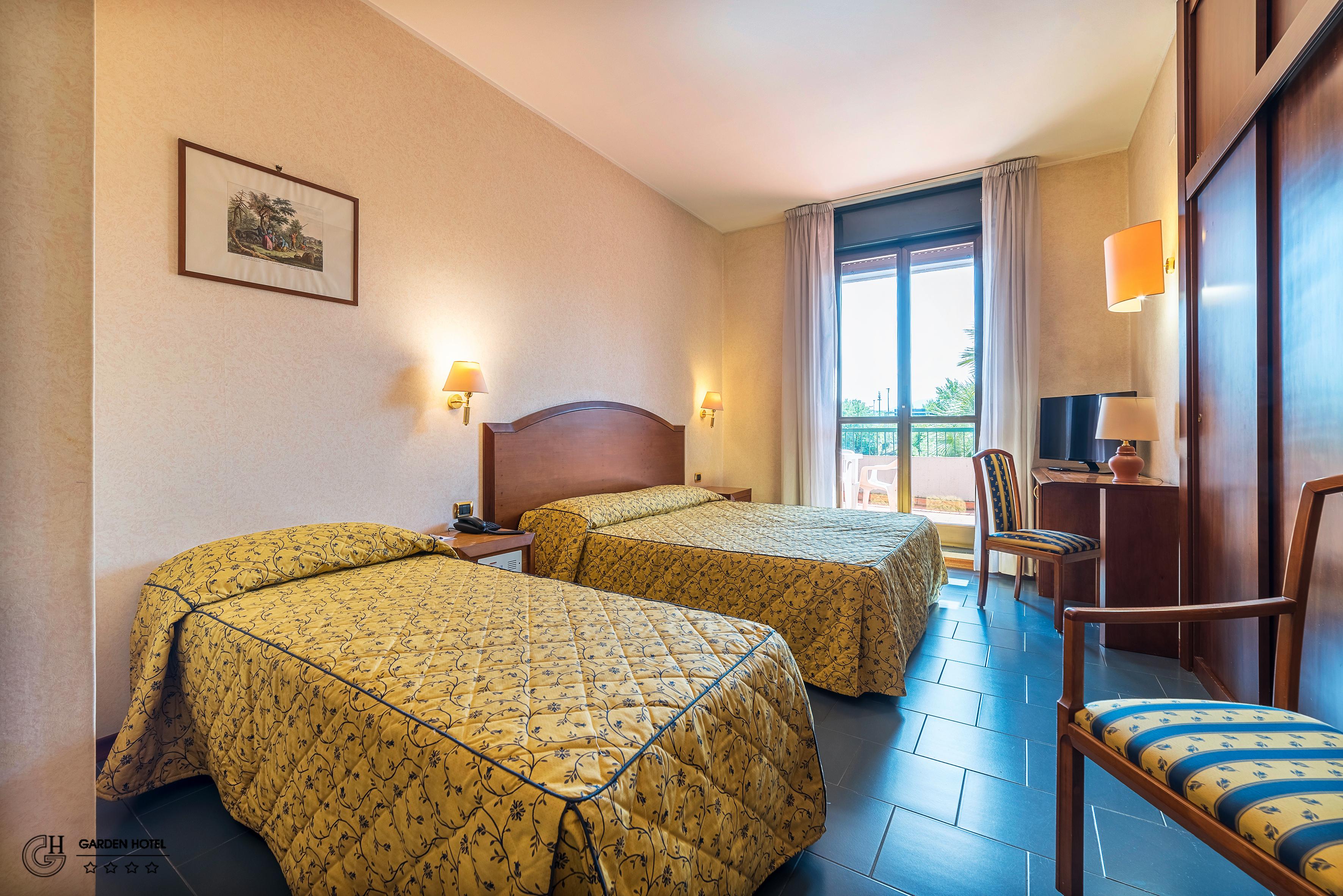 Hotel Garden Terni Esterno foto