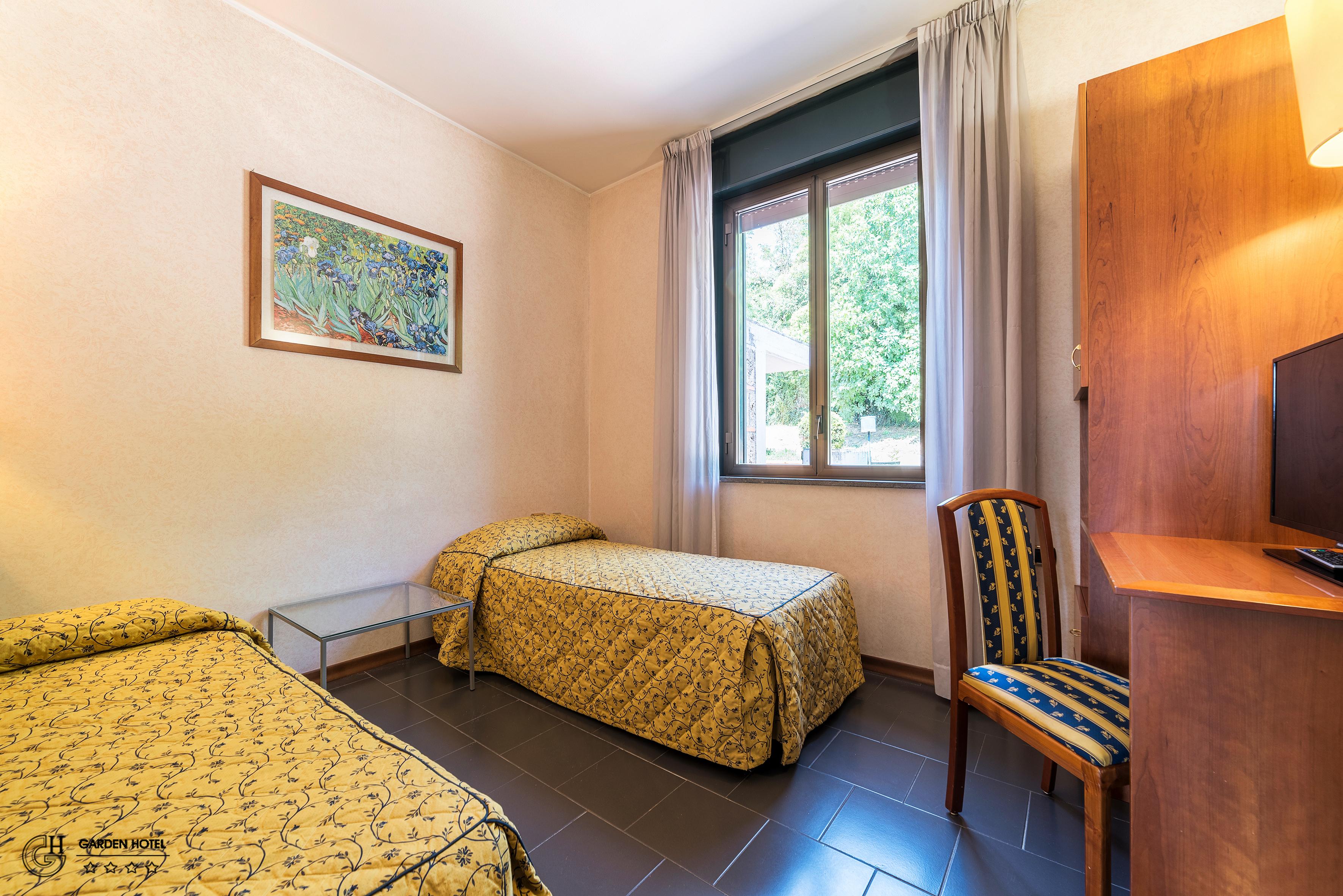 Hotel Garden Terni Esterno foto