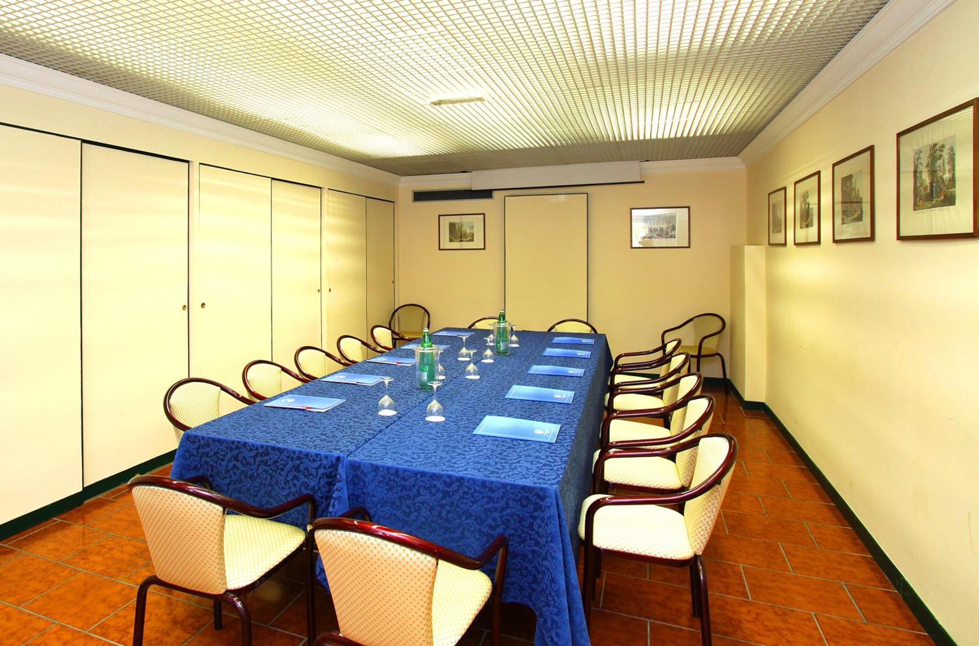 Hotel Garden Terni Esterno foto
